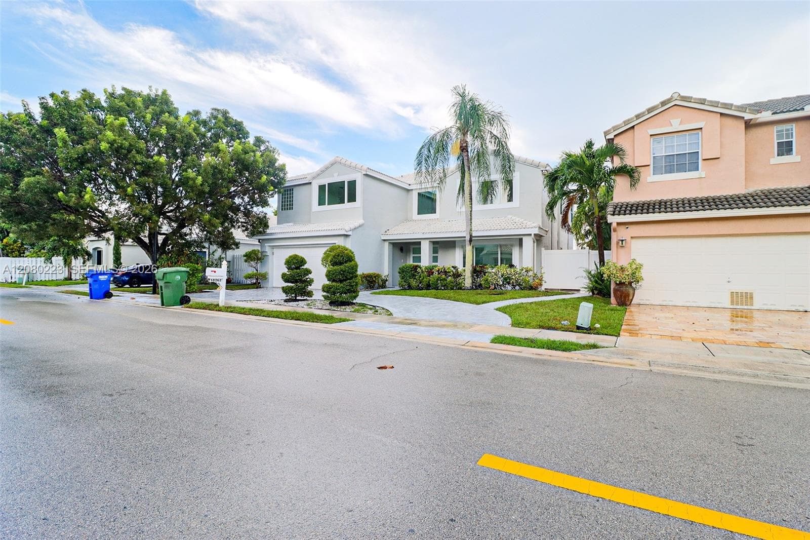 10262 SW 9th Ln, Pembroke Pines, FL 33025 photo 5