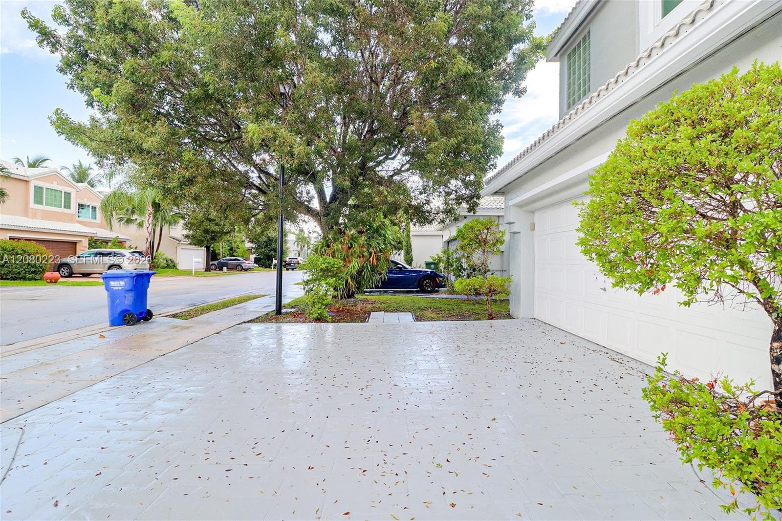 10262 SW 9th Ln, Pembroke Pines, FL 33025 photo 9