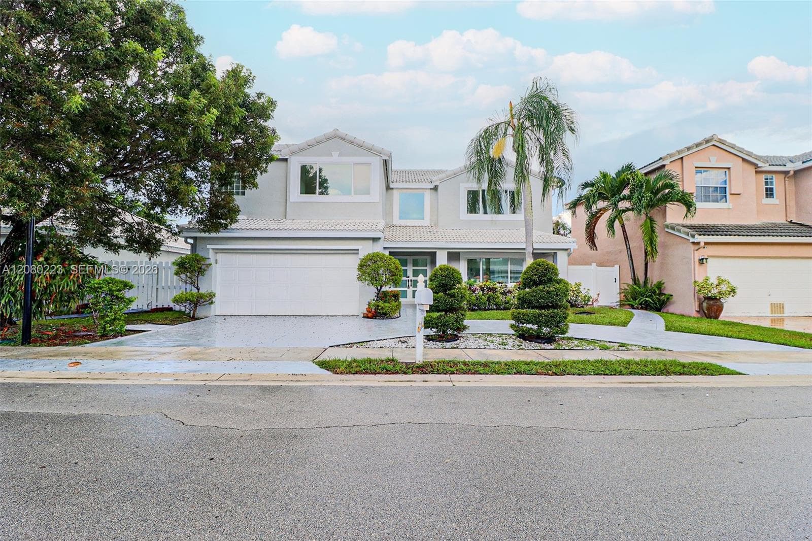 10262 SW 9th Ln, Pembroke Pines, FL 33025 photo 4