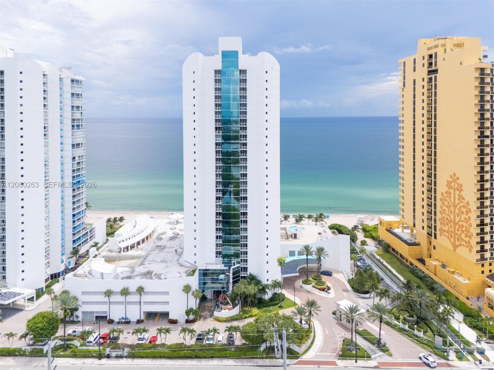 16425 Collins Ave # 2311, Sunny Isles Beach, FL 33160 photo 2
