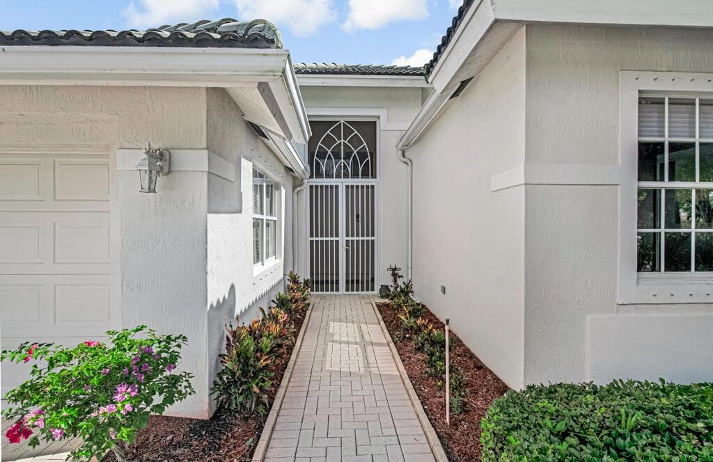 9152 Bay Harbour Circle, West Palm Beach, FL 33411 photo 4
