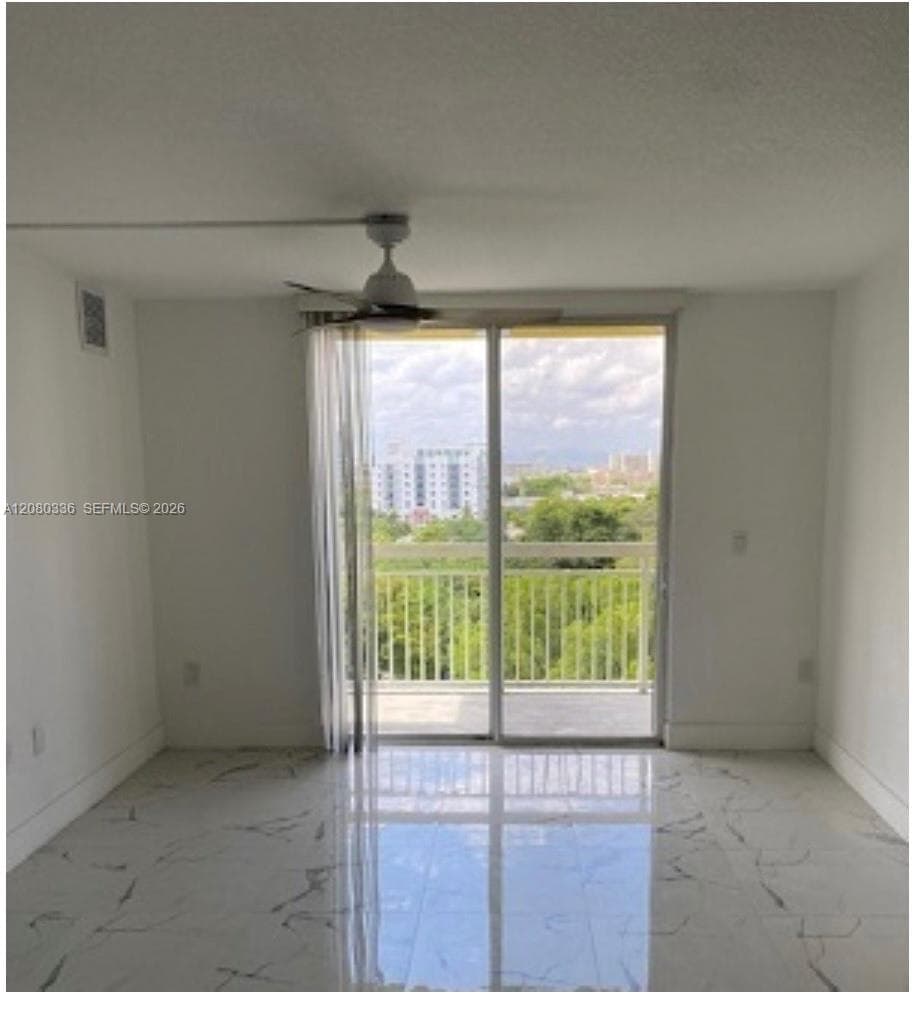 816 NW 11th St # 902, Miami, FL 33136 photo 4