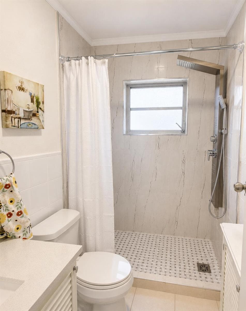 1450 ATLANTIC SHORES Boulevard # 212, Hallandale Beach, FL 33009 photo 2