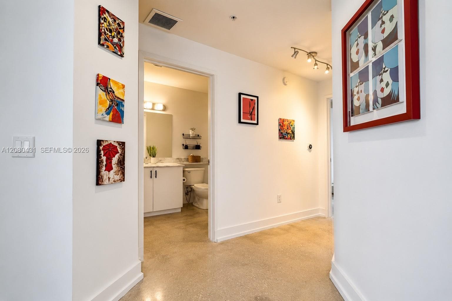 234 NE 3rd St # 2107, Miami, FL 33132 photo 10
