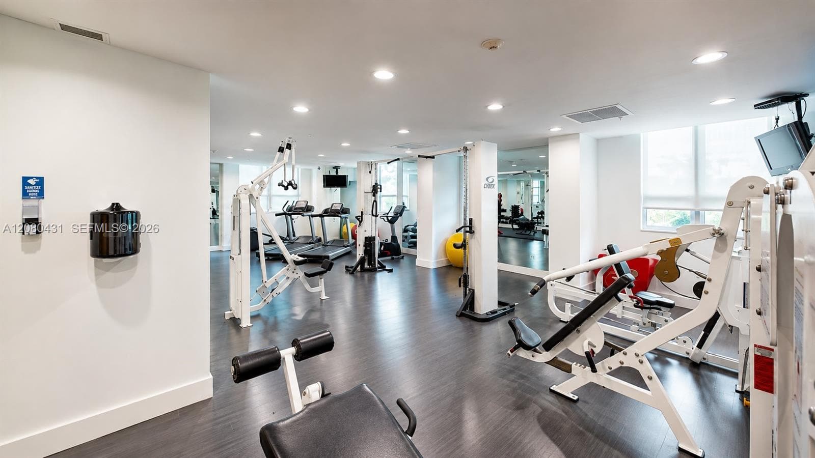 234 NE 3rd St # 2107, Miami, FL 33132 photo 11