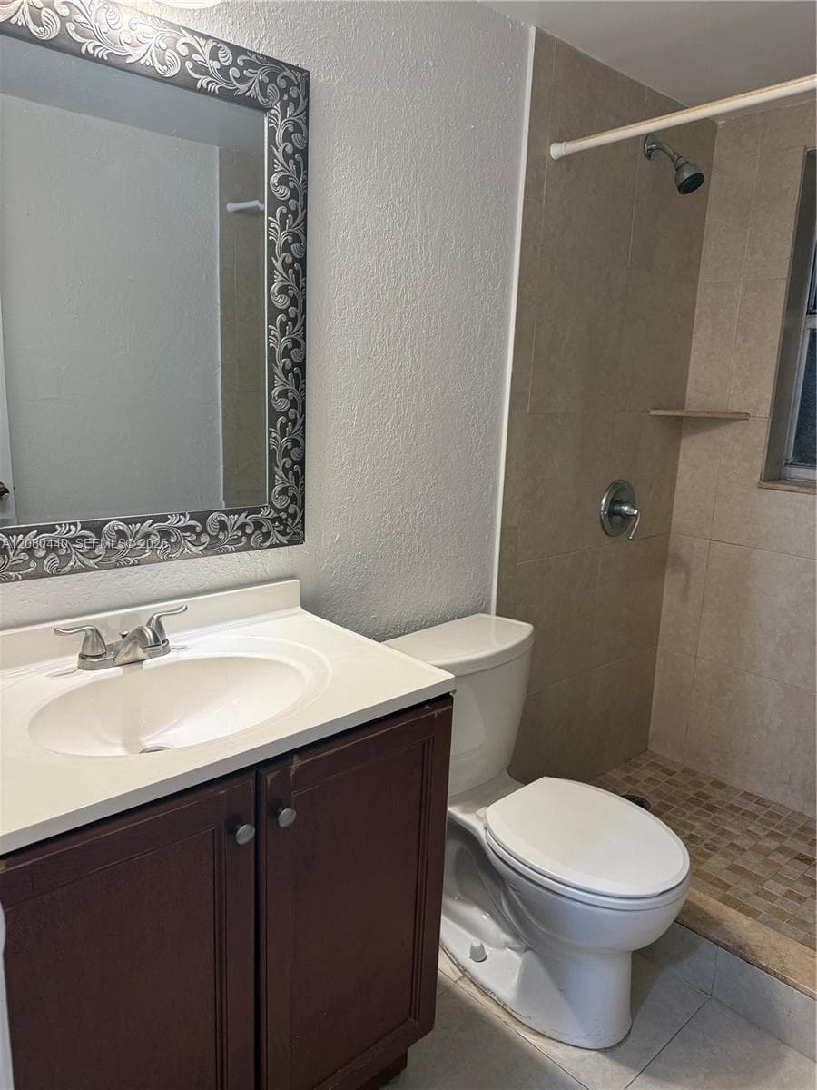 838 Twin Lakes Dr # 19-E, Coral Springs, FL 33071 photo 11