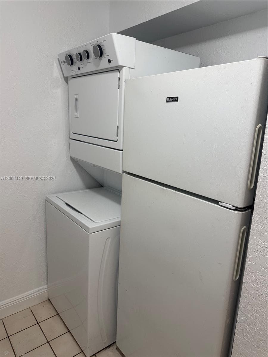 838 Twin Lakes Dr # 19-E, Coral Springs, FL 33071 photo 8