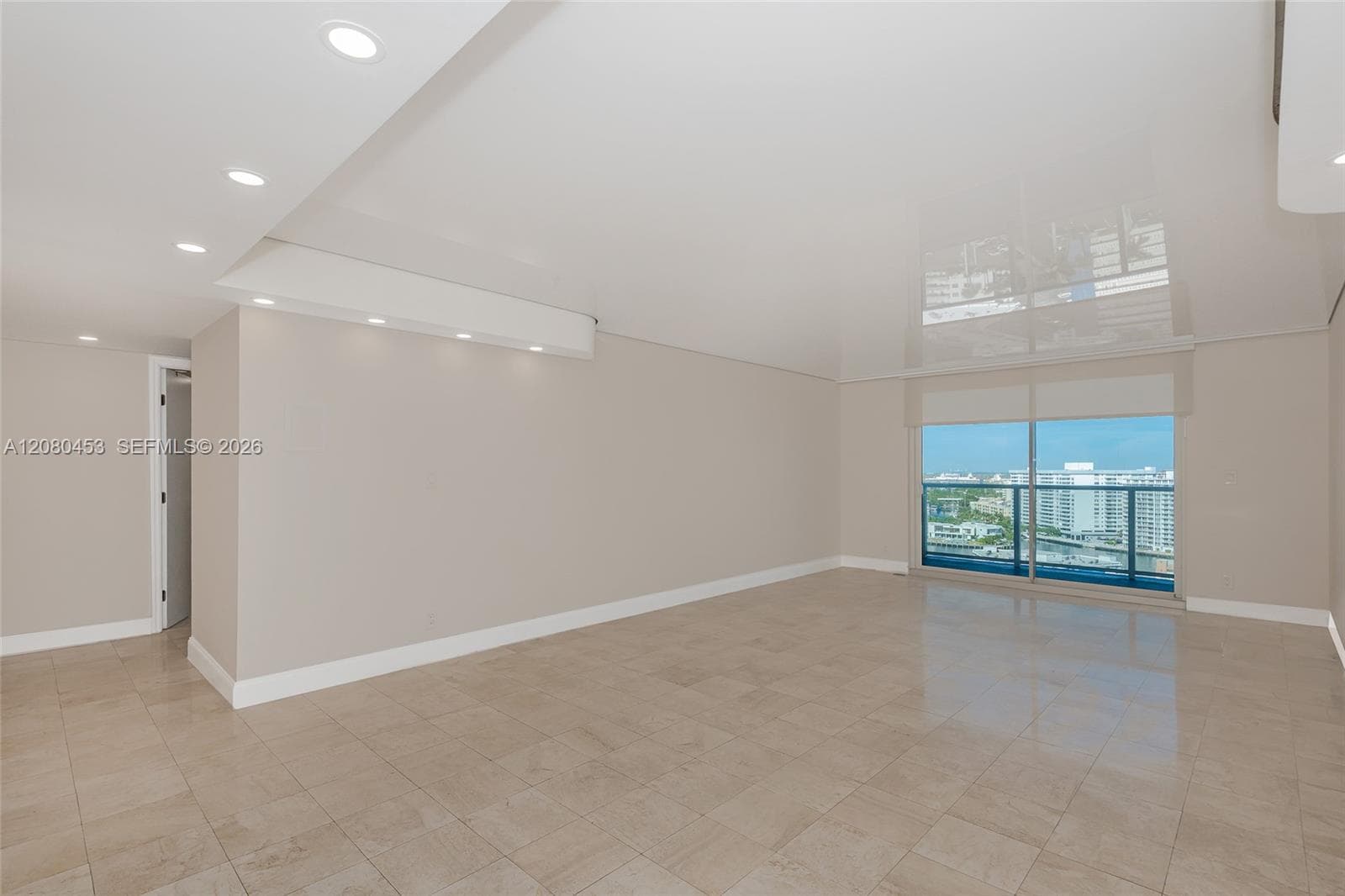 1904 S Ocean Dr # 1807, Hallandale Beach, FL 33009 photo 2