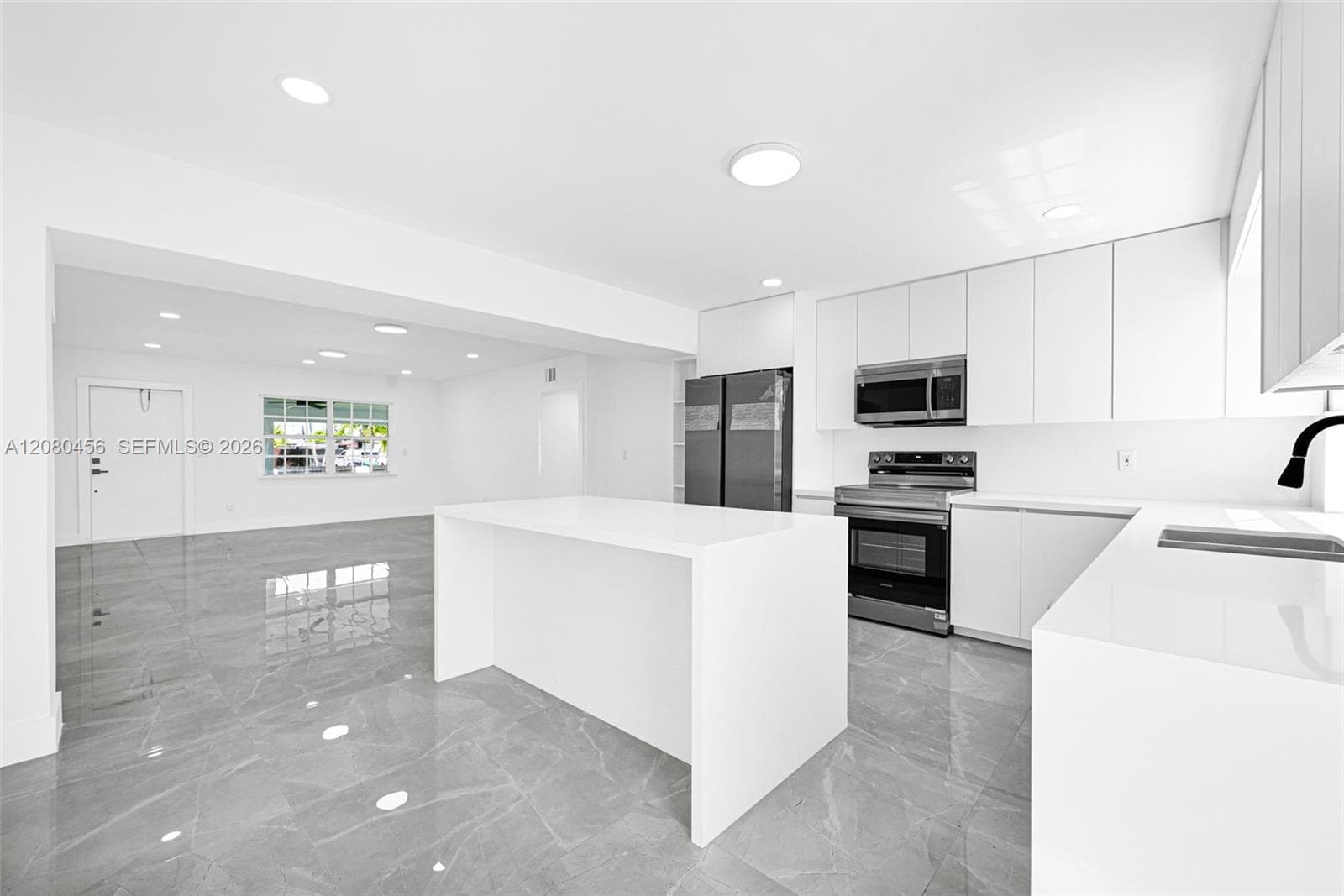 4040 SW 108th Ave, Miami, FL 33165 photo 4