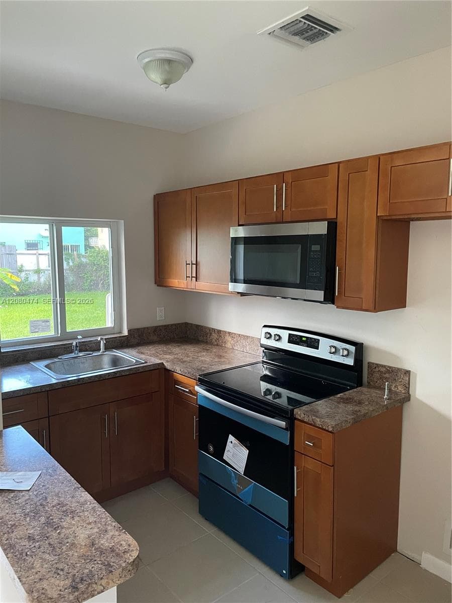 8321 NE Miami Ct # 4, Miami, FL 33138