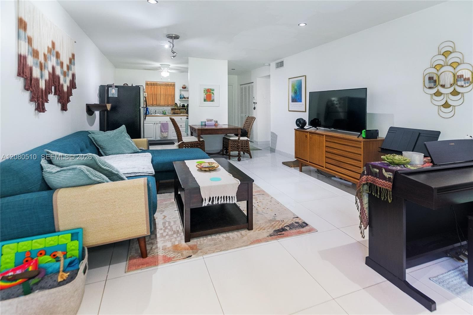 365 NE 125th St # 216, North Miami, FL 33161 photo 2