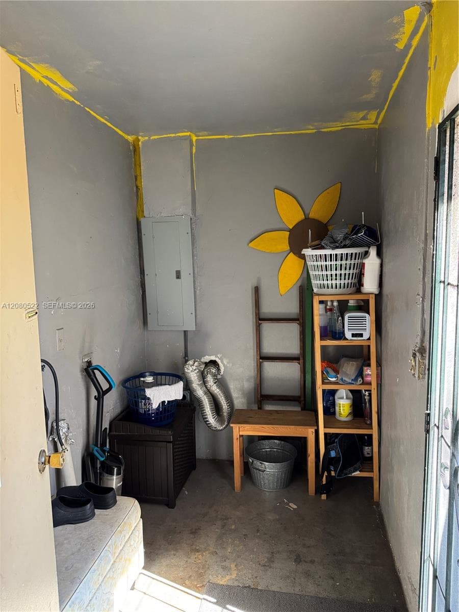 1075 NW 100th St, Miami, FL 33150 photo 2