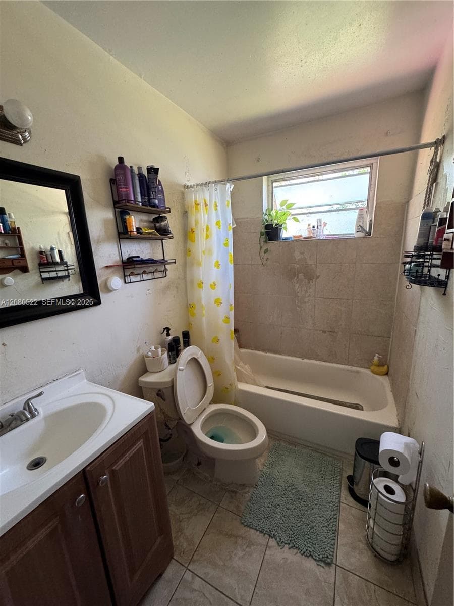 1075 NW 100th St, Miami, FL 33150 photo 13