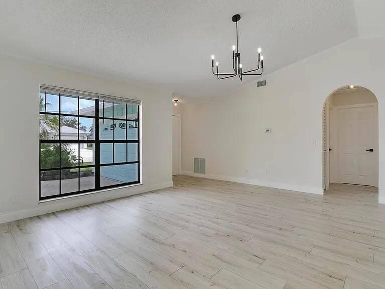 2558 SW CHESTNUT Lane, Port St. Lucie, FL 34953 photo 3