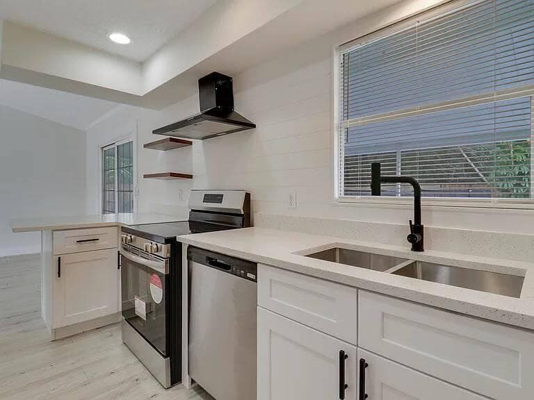 2558 SW CHESTNUT Lane, Port St. Lucie, FL 34953 photo 4