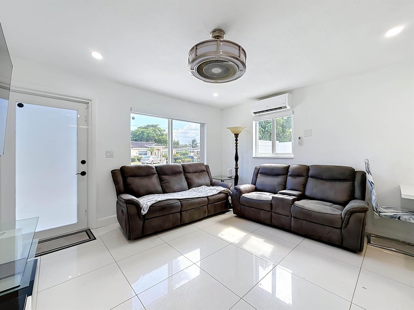 6135 NW 24TH Court, Margate, FL 33063 photo 7