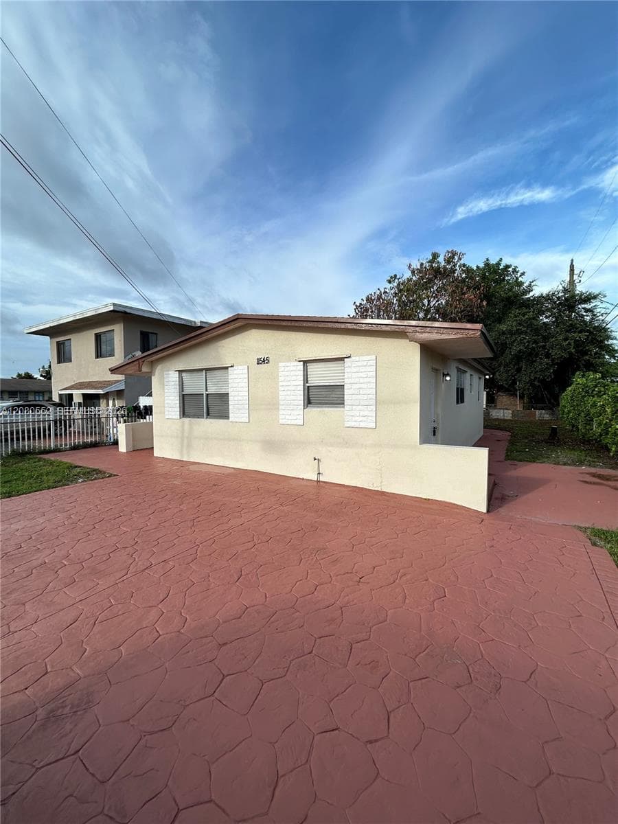11545 NW 17th Ave, Miami, FL 33167