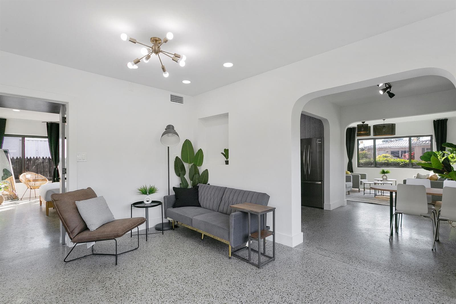 601 NE 33RD Street, Oakland Park, FL 33334 photo 9