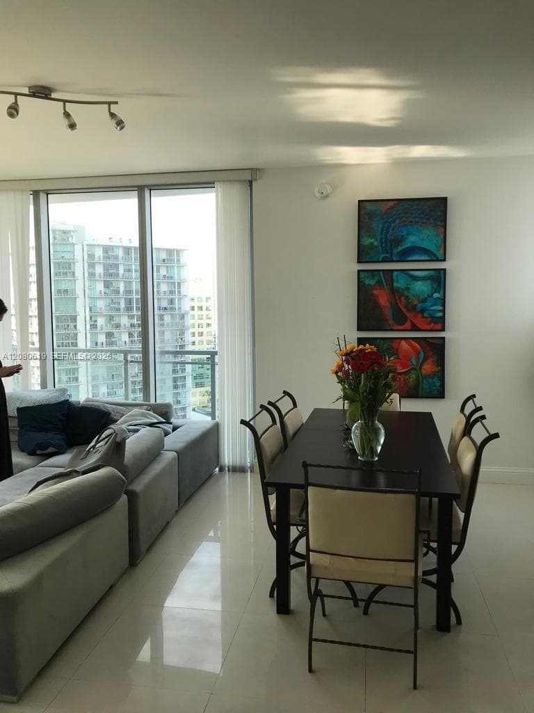 90 SW 3rd St # 2911, Miami, FL 33130 photo 7