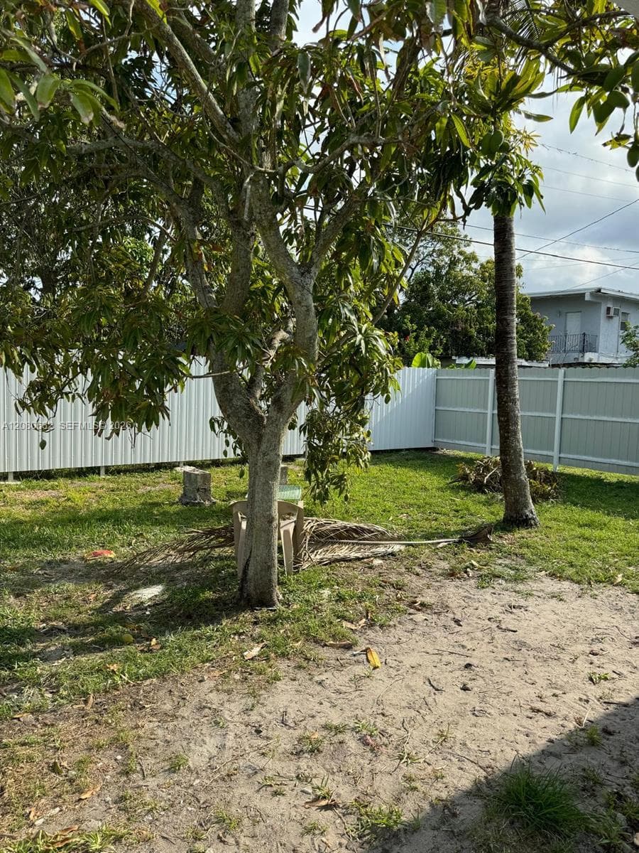 1220 NW 102nd St # 1220, Miami, FL 33147 photo 6