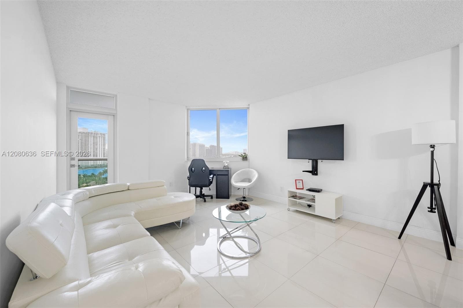 19370 Collins Ave # 1426, Sunny Isles Beach, FL 33160 photo 2