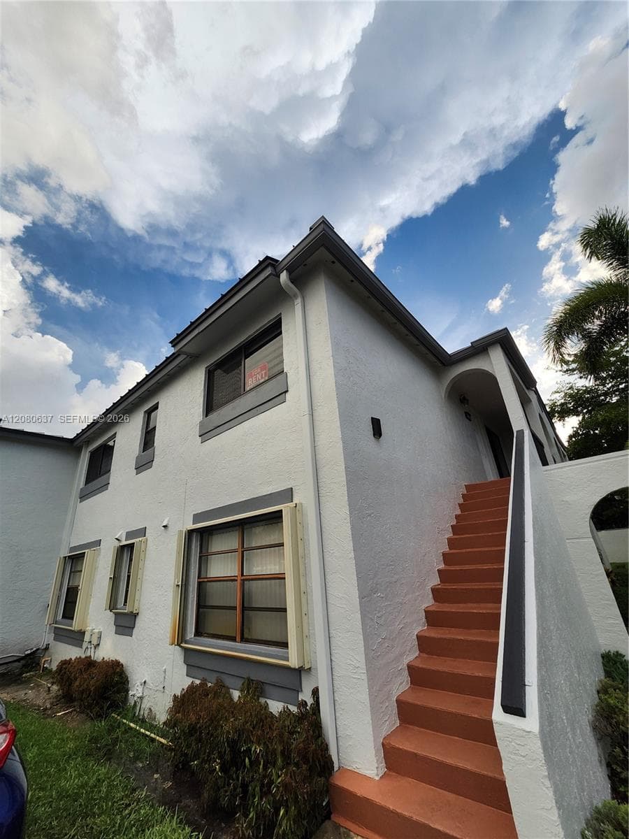 18224 Mediterranean Blvd # 8-17, Hialeah, FL 33015