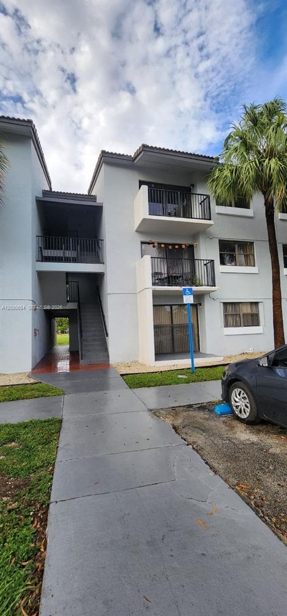 7195 NW 179th St # 109, Hialeah, FL 33015 photo 2