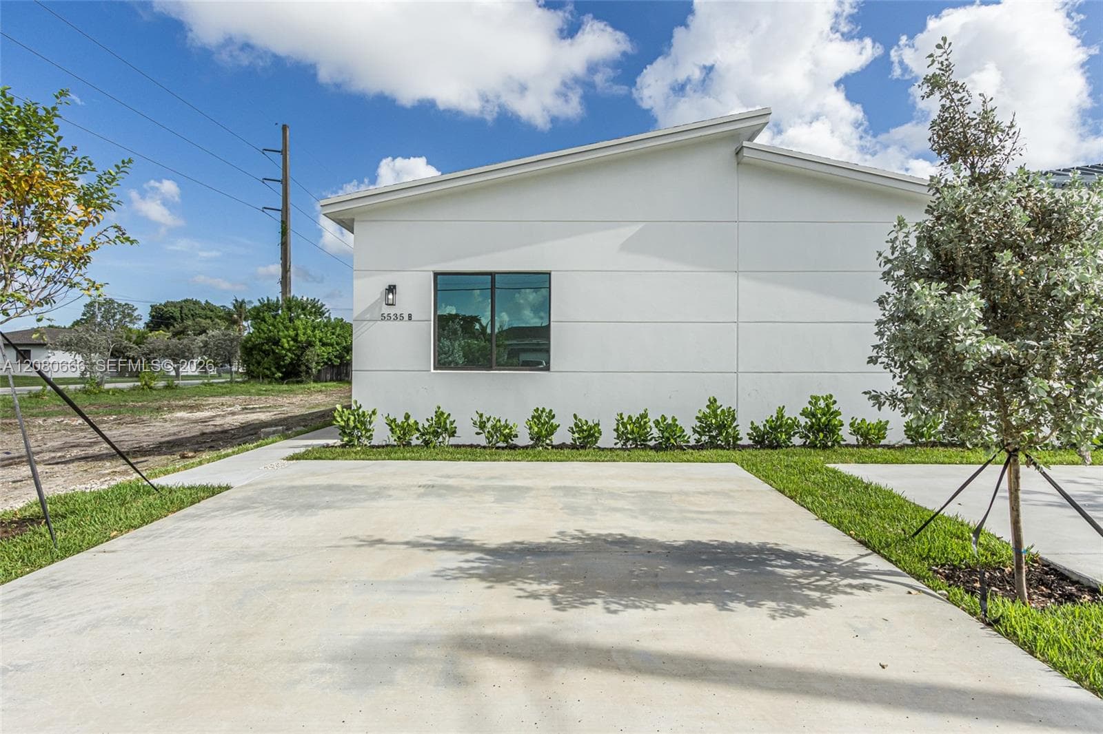 5535 SW 19th St, West Park, FL 33023 photo 5
