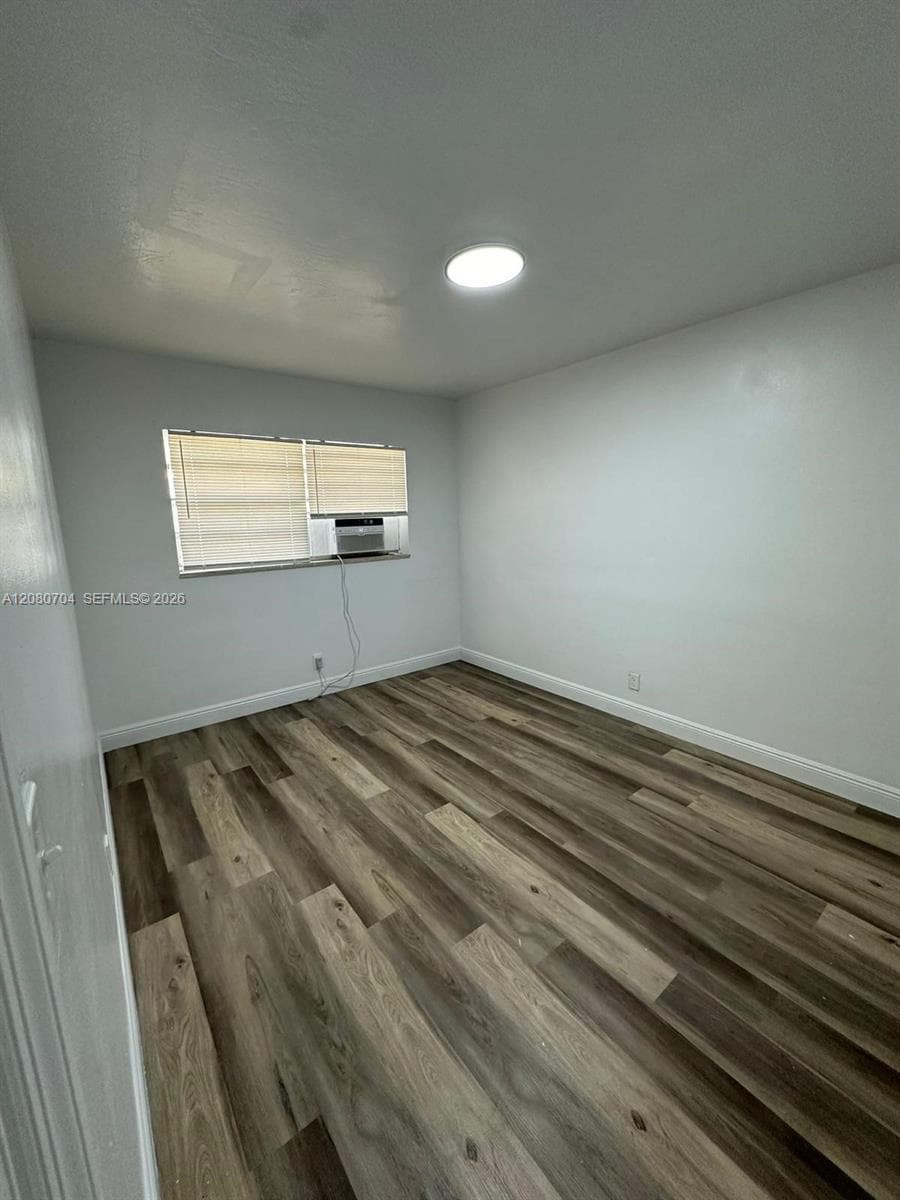 319 NE 2nd St # 4, Hallandale Beach, FL 33009 photo 2