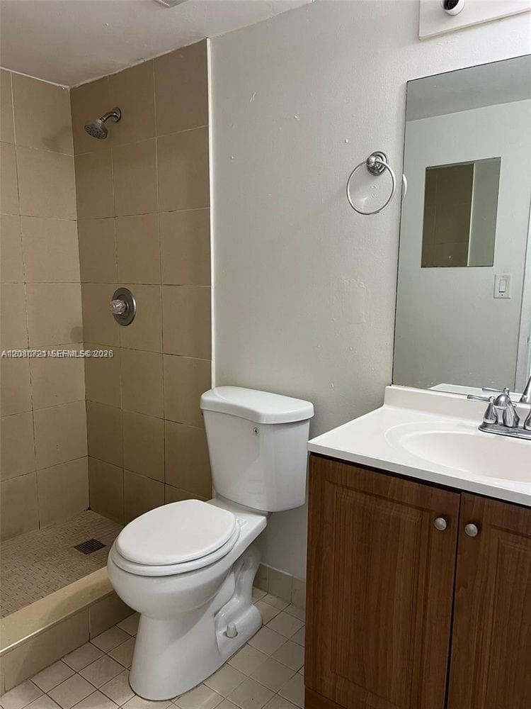 6955 NW 186th St # F205, Hialeah, FL 33015 photo 10