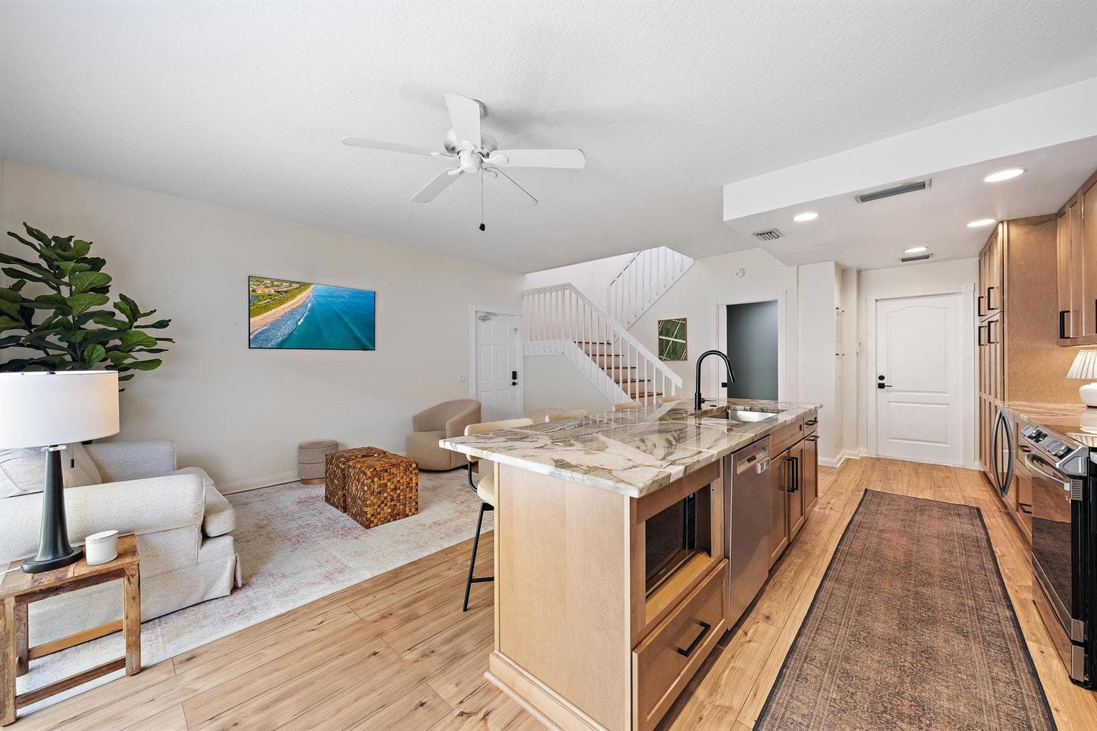 68 Live Oak Circle, Tequesta, FL 33469 photo 5