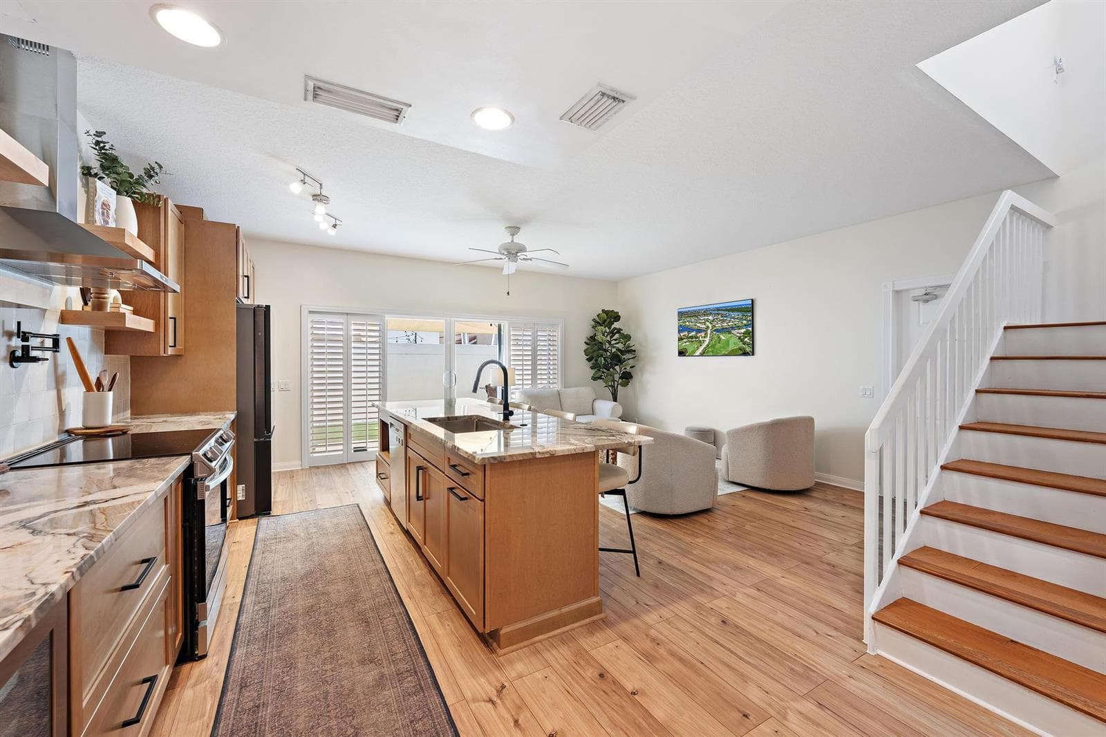 68 Live Oak Circle, Tequesta, FL 33469 photo 4