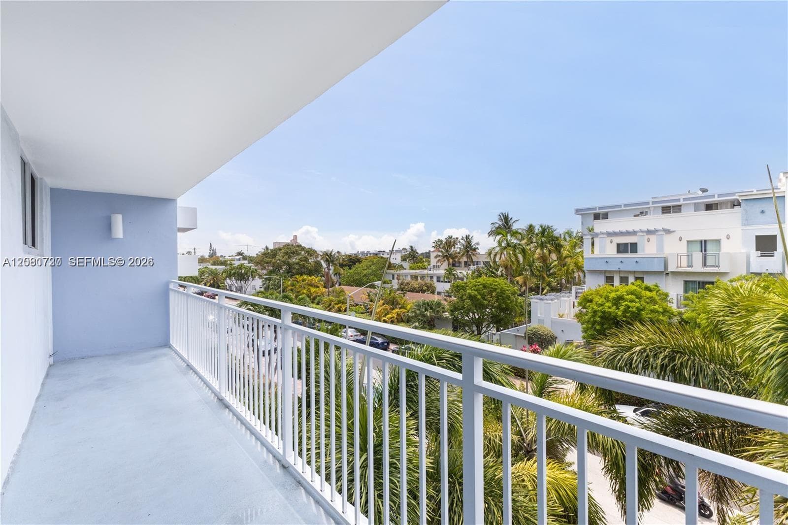 1045 10th St # 402, Miami Beach, FL 33139 photo 2