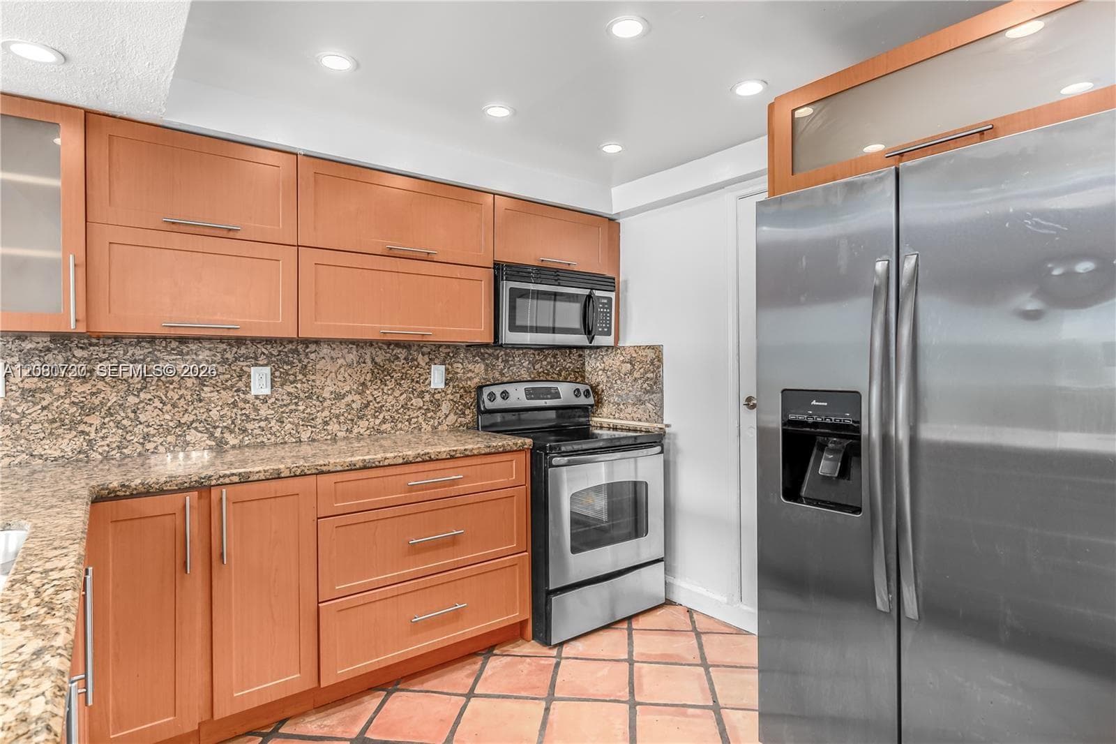 1045 10th St # 402, Miami Beach, FL 33139 photo 5