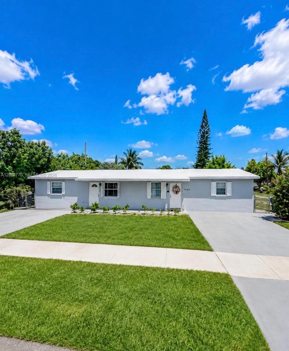 5901 Garfield St, Hollywood, FL 33021