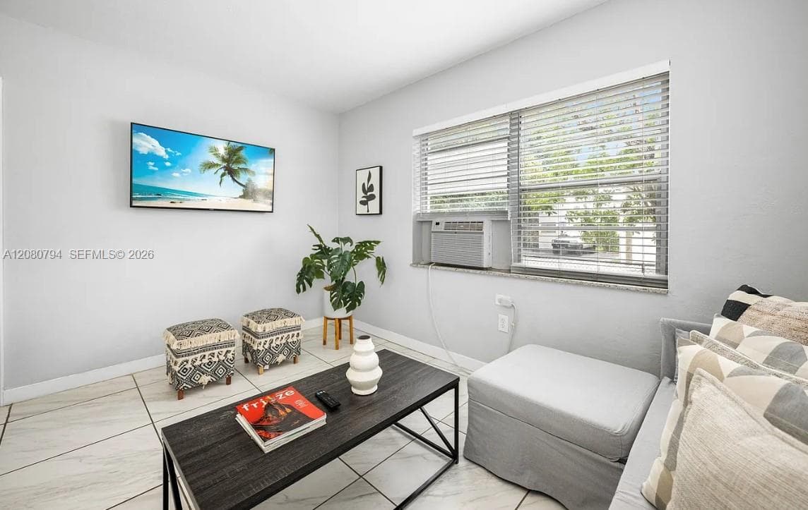 821 SW 5th St # 1, Miami, FL 33130 photo 2