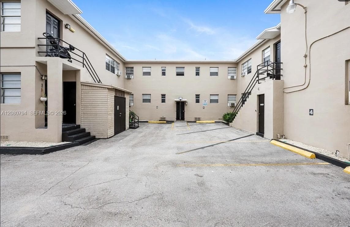 821 SW 5th St # 1, Miami, FL 33130 photo 8