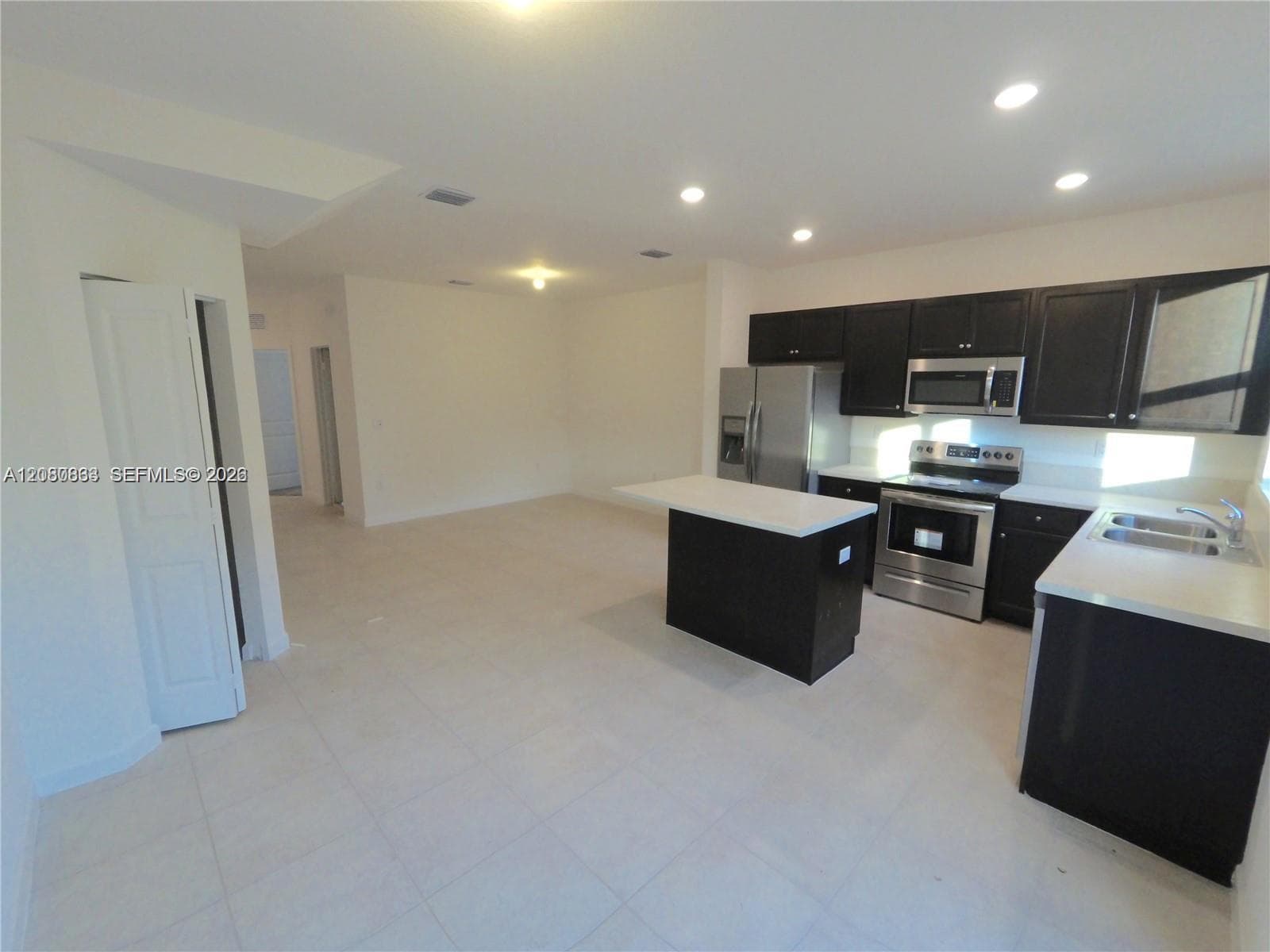 312 NE 208th Ter # 312, Miami, FL 33179 photo 3