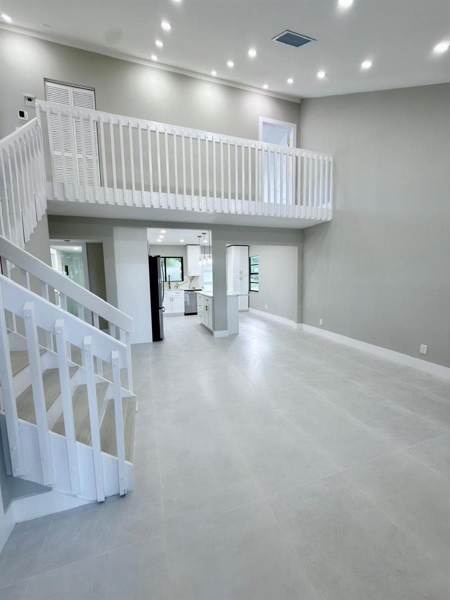 46 TARA LAKES Drive E, Boynton Beach, FL 33436 photo 2