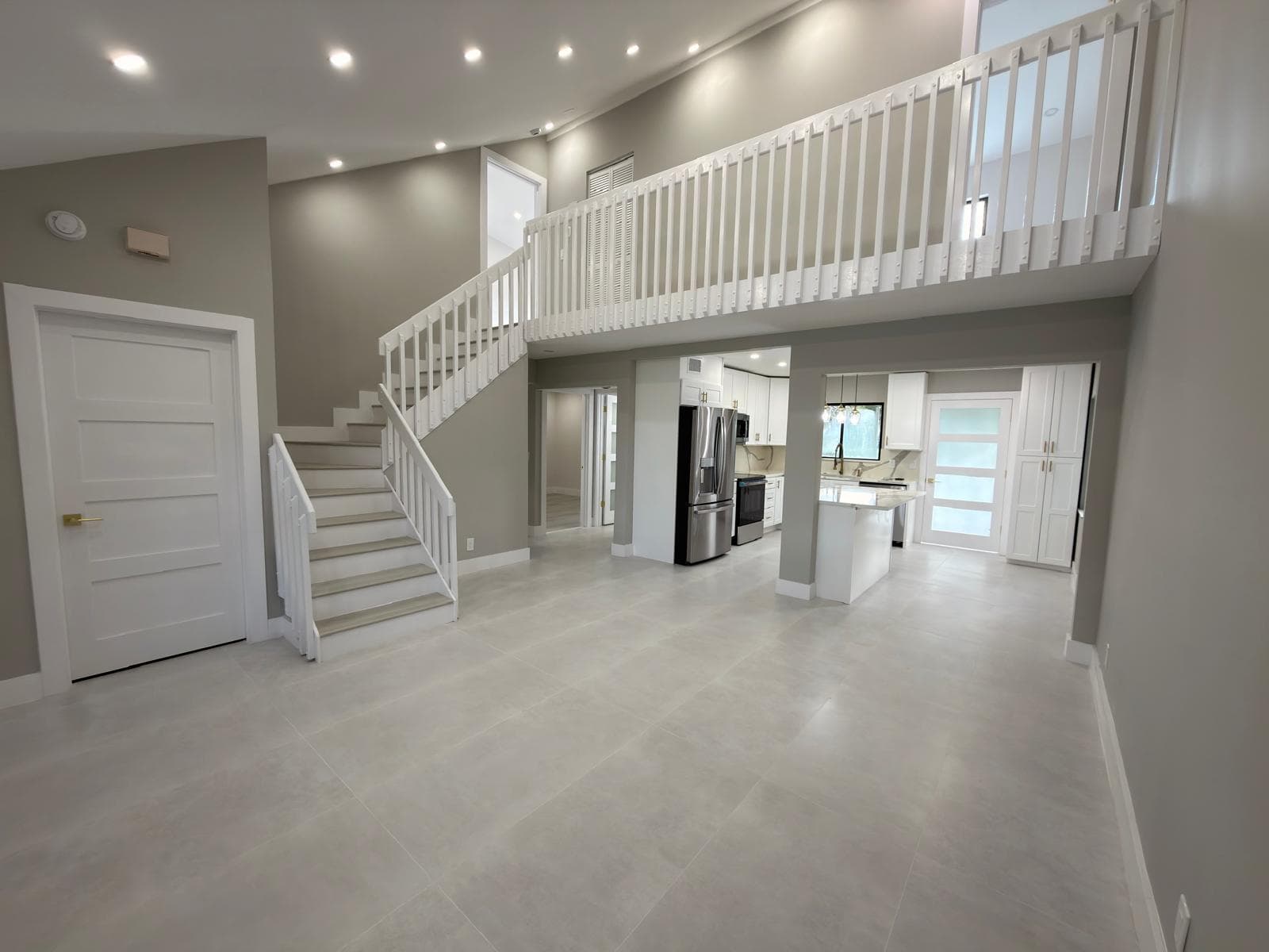 46 TARA LAKES Drive E, Boynton Beach, FL 33436 photo 3