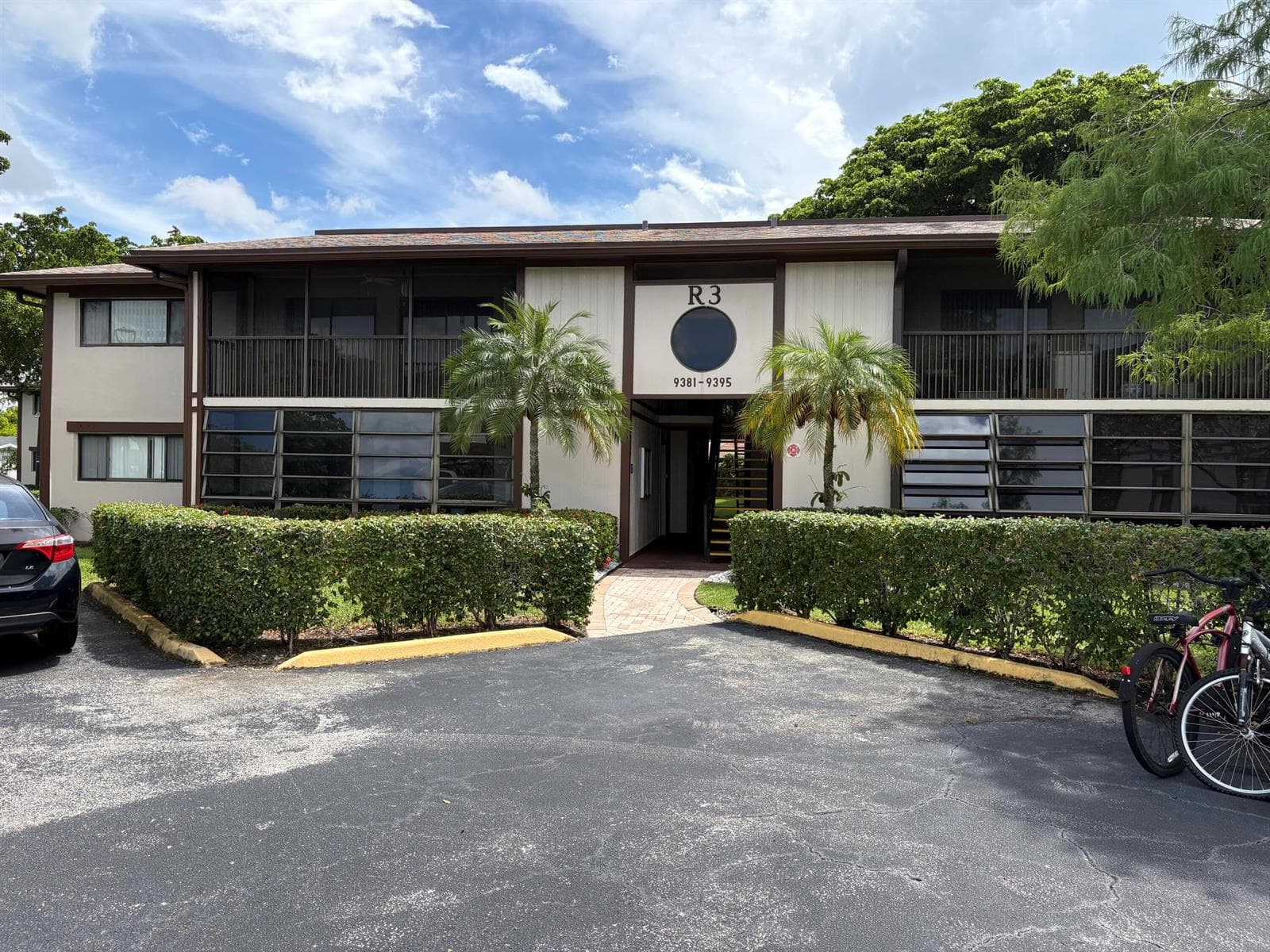 9391 S Belfort Circle # 211, Tamarac, FL 33321
