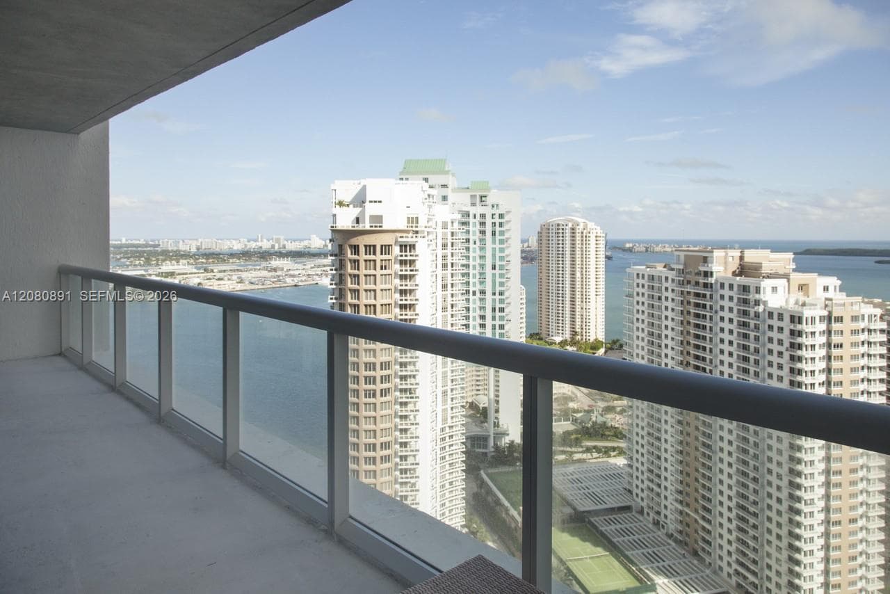 475 Brickell Ave # 3507, Miami, FL 33131 photo 2