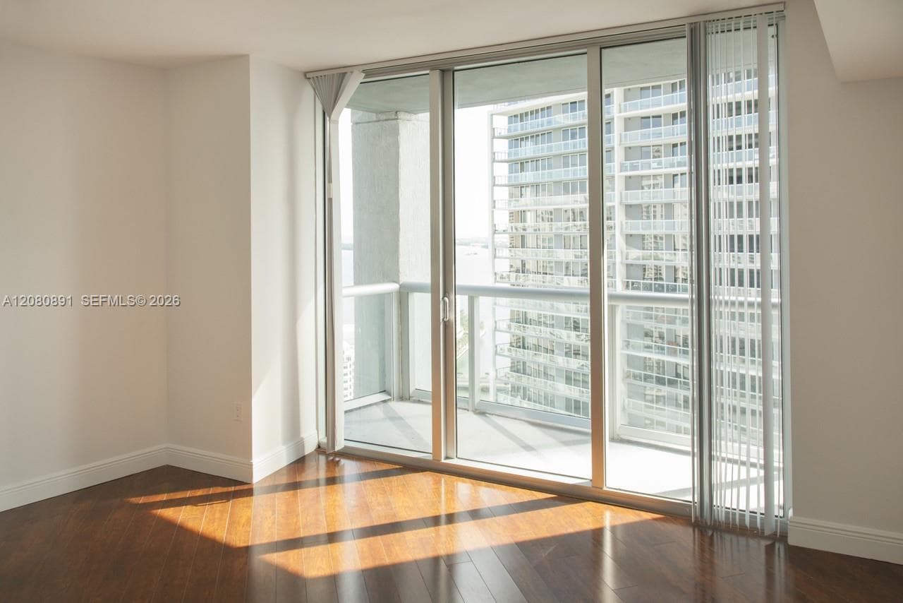 475 Brickell Ave # 3507, Miami, FL 33131 photo 12