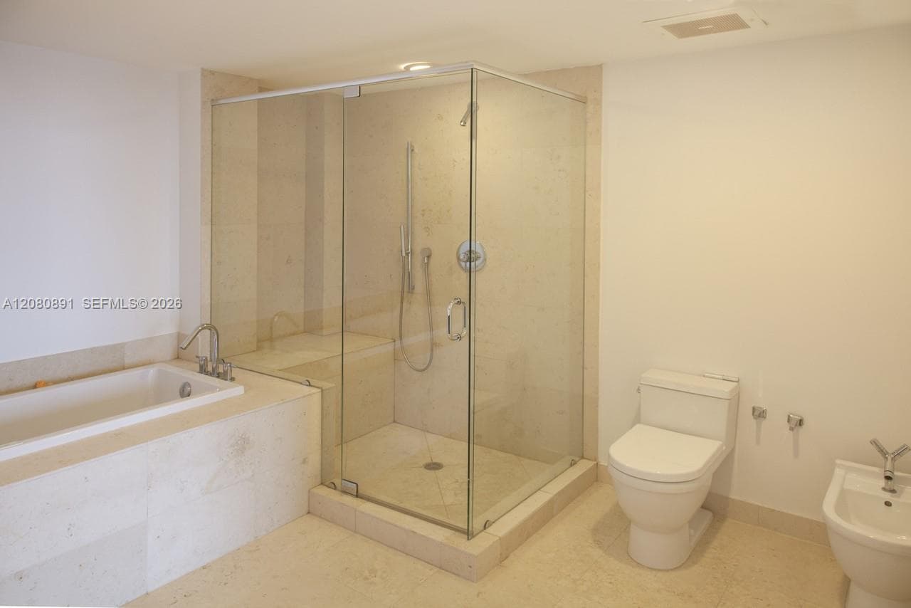 475 Brickell Ave # 3507, Miami, FL 33131 photo 10
