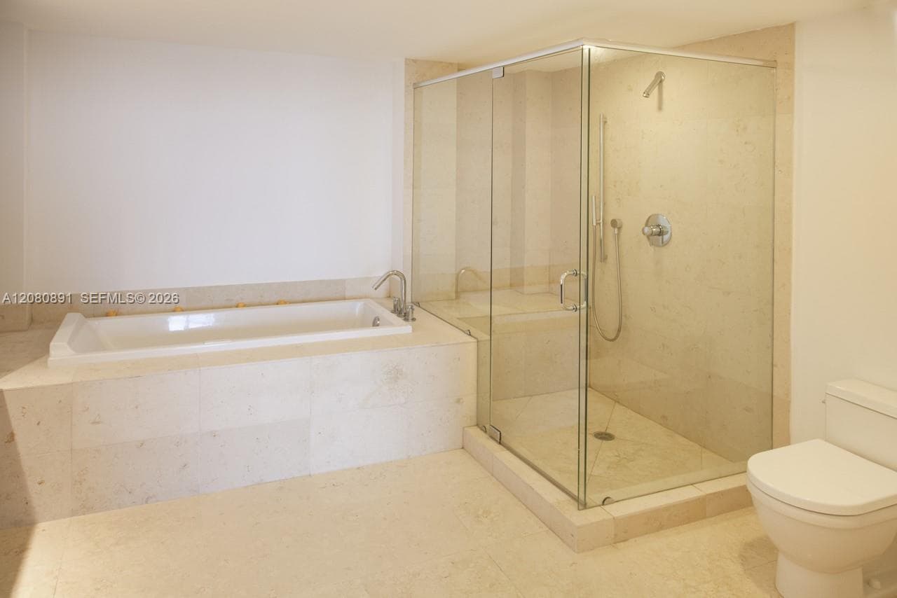475 Brickell Ave # 3507, Miami, FL 33131 photo 11