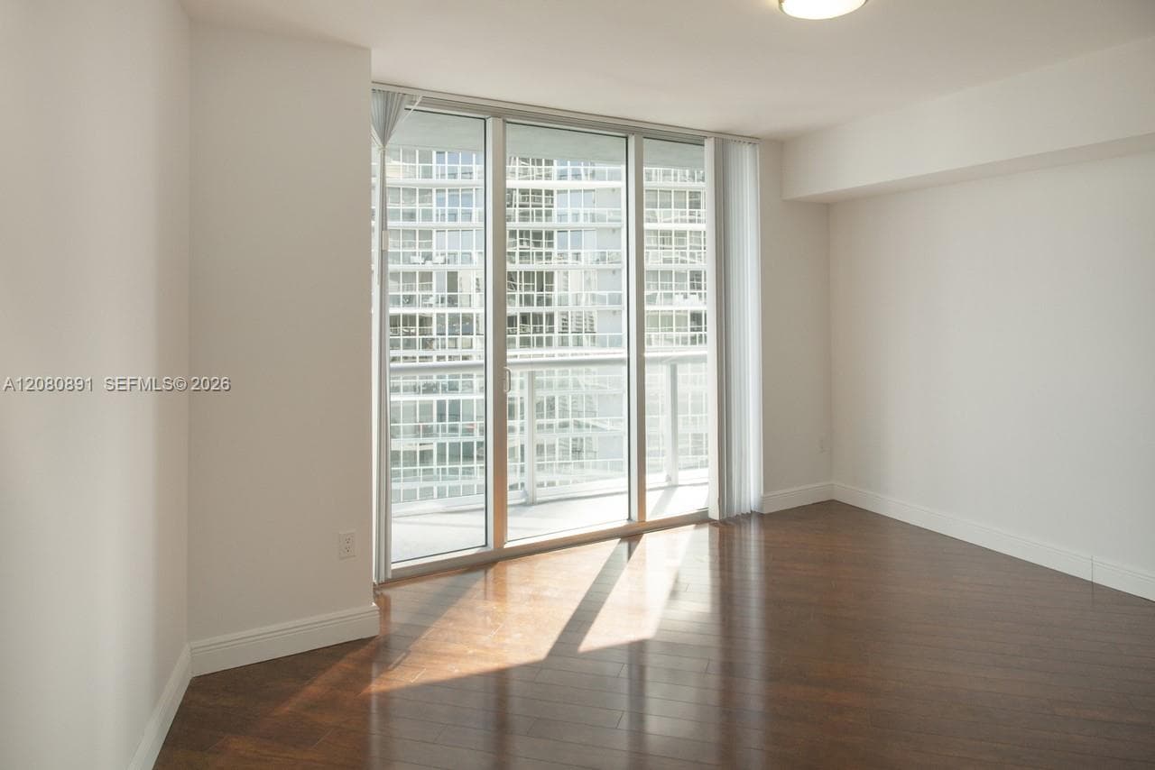 475 Brickell Ave # 3507, Miami, FL 33131 photo 8