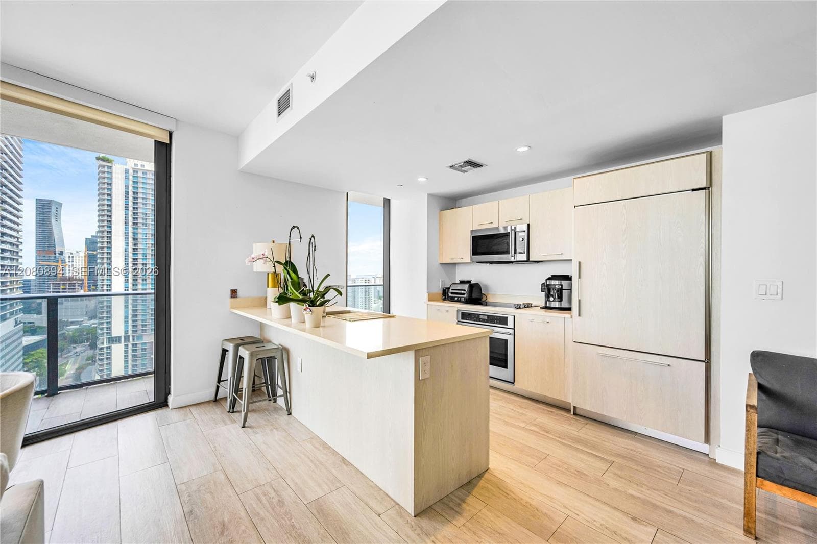 45 SW 9th St # 2103, Miami, FL 33130 photo 7