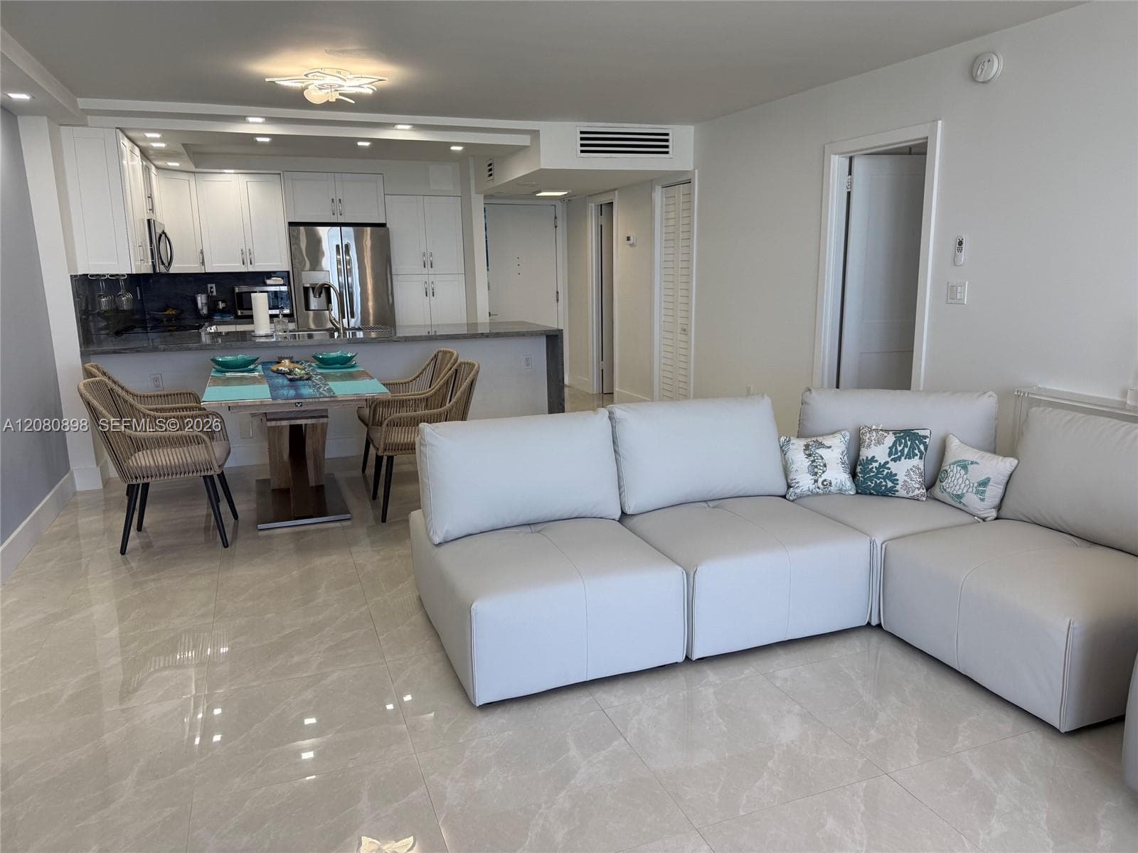 5701 Collins Ave # 908, Miami Beach, FL 33140 photo 2
