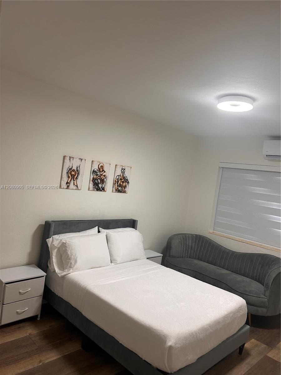 350 75th St # 109, Miami Beach, FL 33141 photo 2