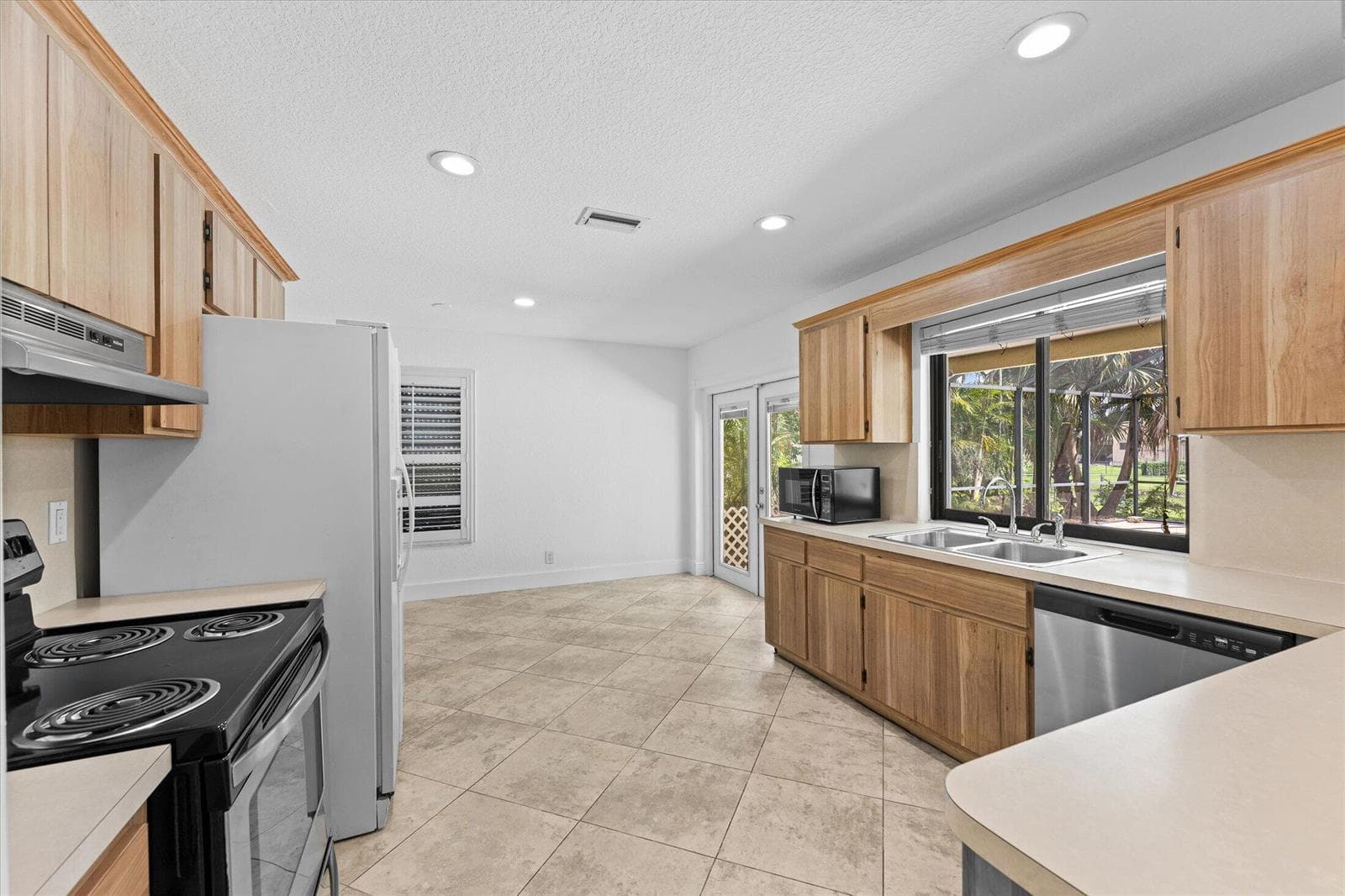 11580 NW 20TH Drive NW, Coral Springs, FL 33071 photo 13